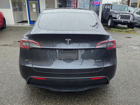 Used 2024 Tesla Model Y Long Range AWD/4WD image 6