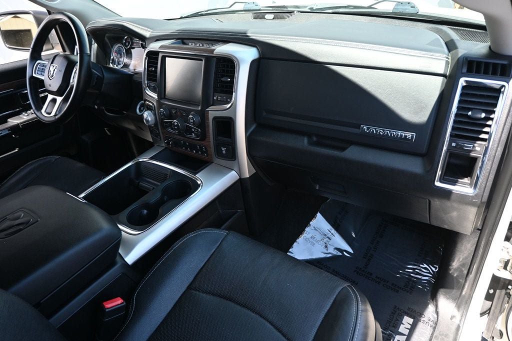 Used 2017 RAM 1500 Laramie w/ Convenience Group AWD/4WD image 11