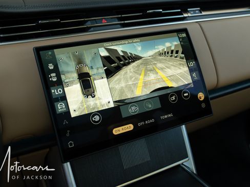 Used 2025 Land Rover Range Rover Autobiography AWD/4WD image 31