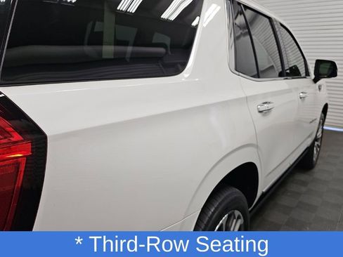 Used 2021 GMC Yukon Denali w/ Denali Premium Package AWD/4WD image 11