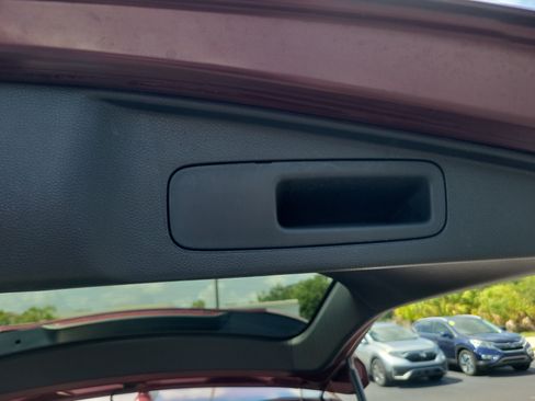 Used 2018 Honda CR-V EX image 8