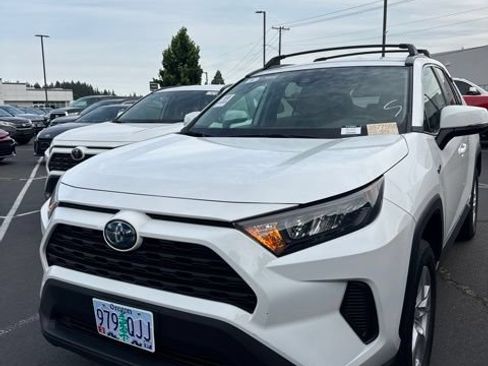 Used 2021 Toyota RAV4 LE AWD/4WD image 1