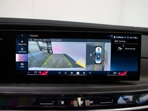 Certified 2023 BMW 760i xDrive w/ Luxury Rear Seating Package image 16