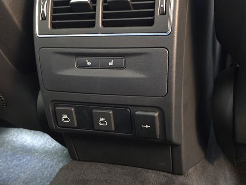 New 2026 Jaguar F-PACE SVR image 31