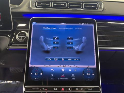Used 2023 Mercedes-Benz S 580 4MATIC Sedan w/ 3D Technology Package image 19