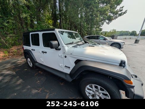Used 2023 Jeep Wrangler Unlimited Sport AWD/4WD image 2