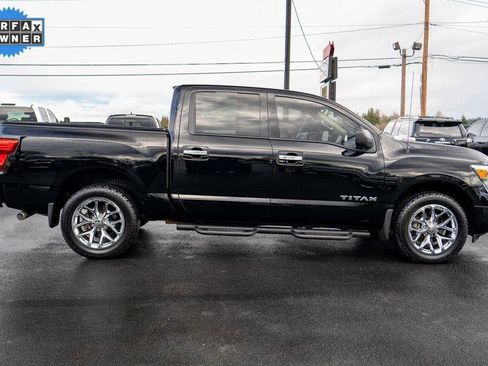 Used 2021 Nissan Titan SV w/ SV Convenience Package image 8