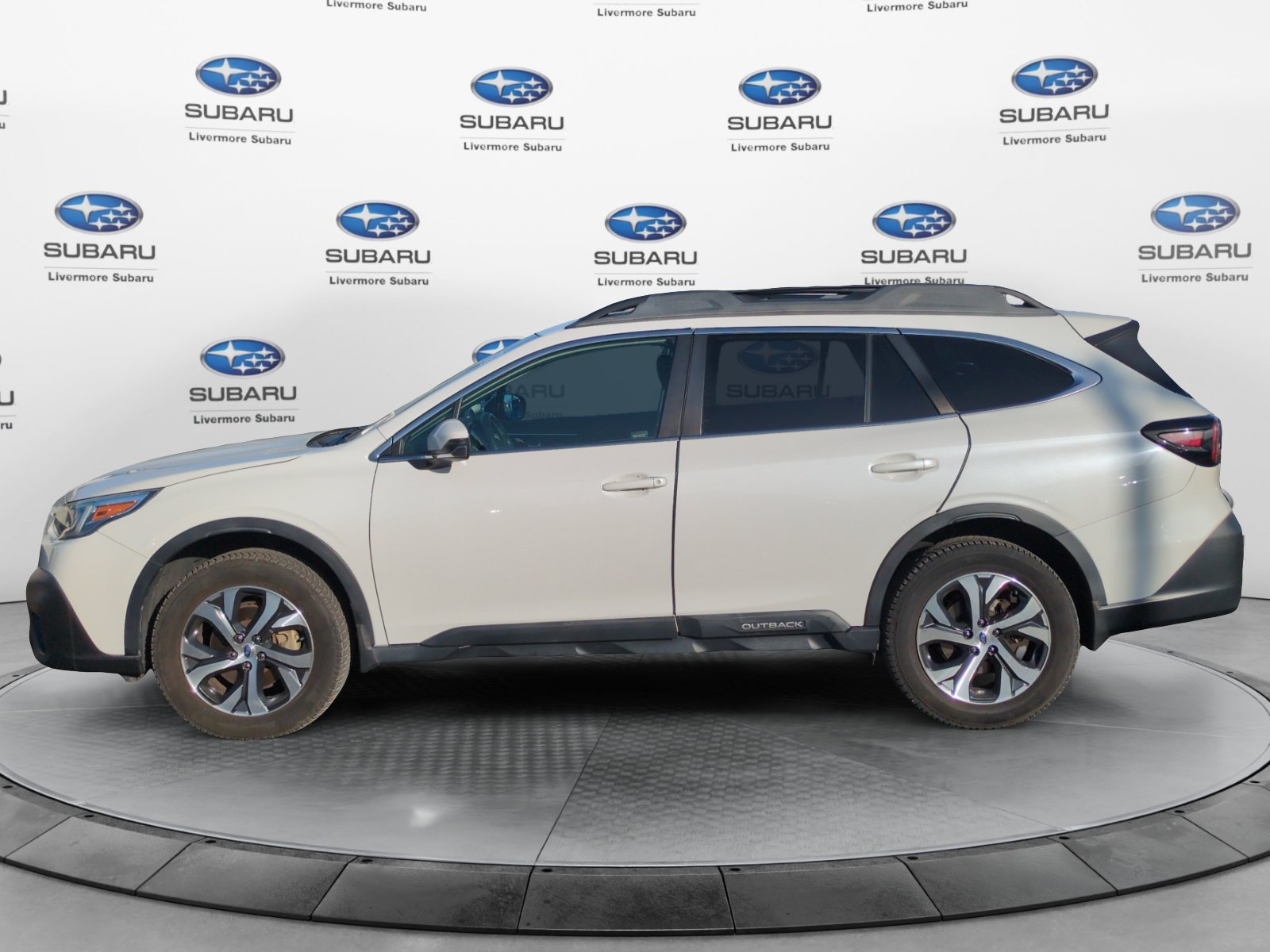 Used 2021 Subaru Outback Limited XT AWD/4WD image 4