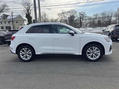 Certified 2025 Audi Q3 2.0T Premium w/ Convenience Package image 5