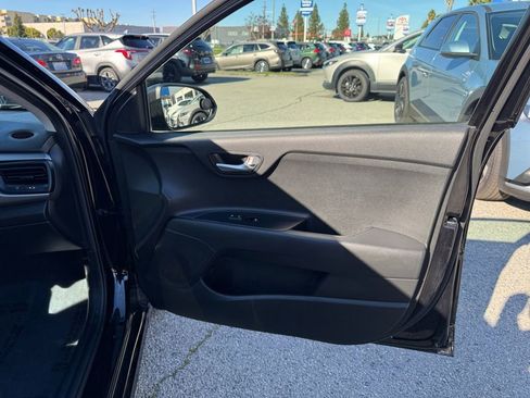 Used 2020 Kia Rio LX image 26