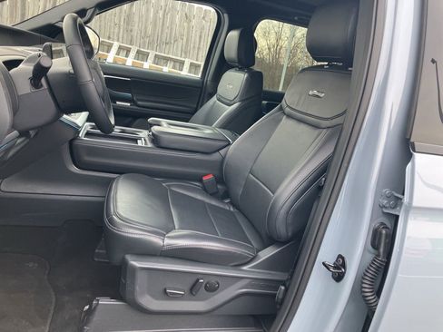 Used 2025 Ford Expedition Max Platinum w/ Stealth Performance Package image 12