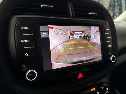 Used 2023 Kia Soul LX w/ Option Group 015 FWD image 21