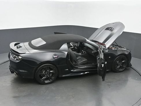 Used 2020 Chevrolet Camaro SS RWD image 61
