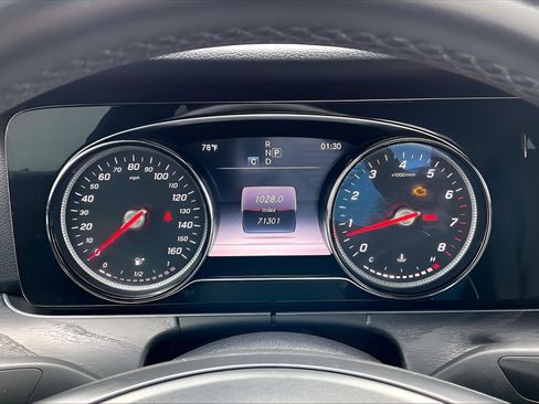 Used 2018 Mercedes-Benz E 300 image 12