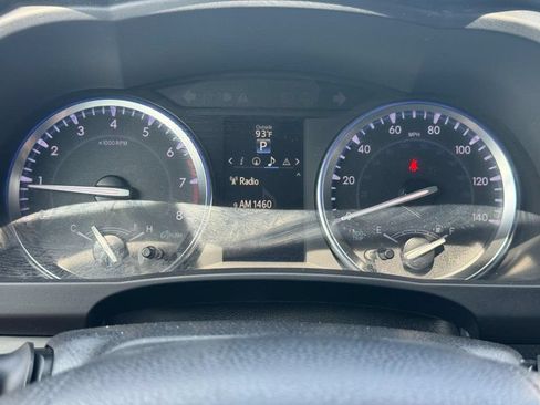 Used 2015 Toyota Highlander Limited AWD/4WD image 31