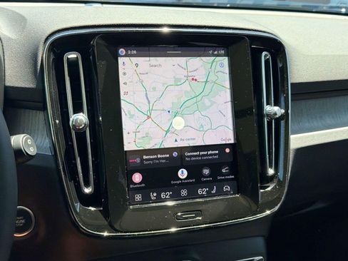 New 2026 Volvo XC40 B5 Core w/ Climate Package AWD/4WD image 22