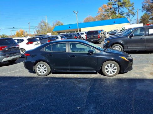 Used 2024 Toyota Corolla LE FWD image 2