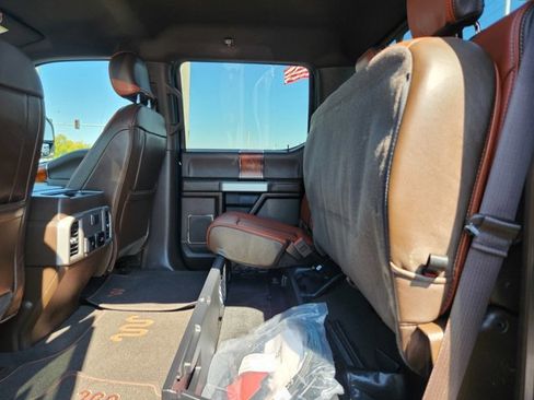 Used 2022 Ford F250 King Ranch w/ Chrome Package image 29