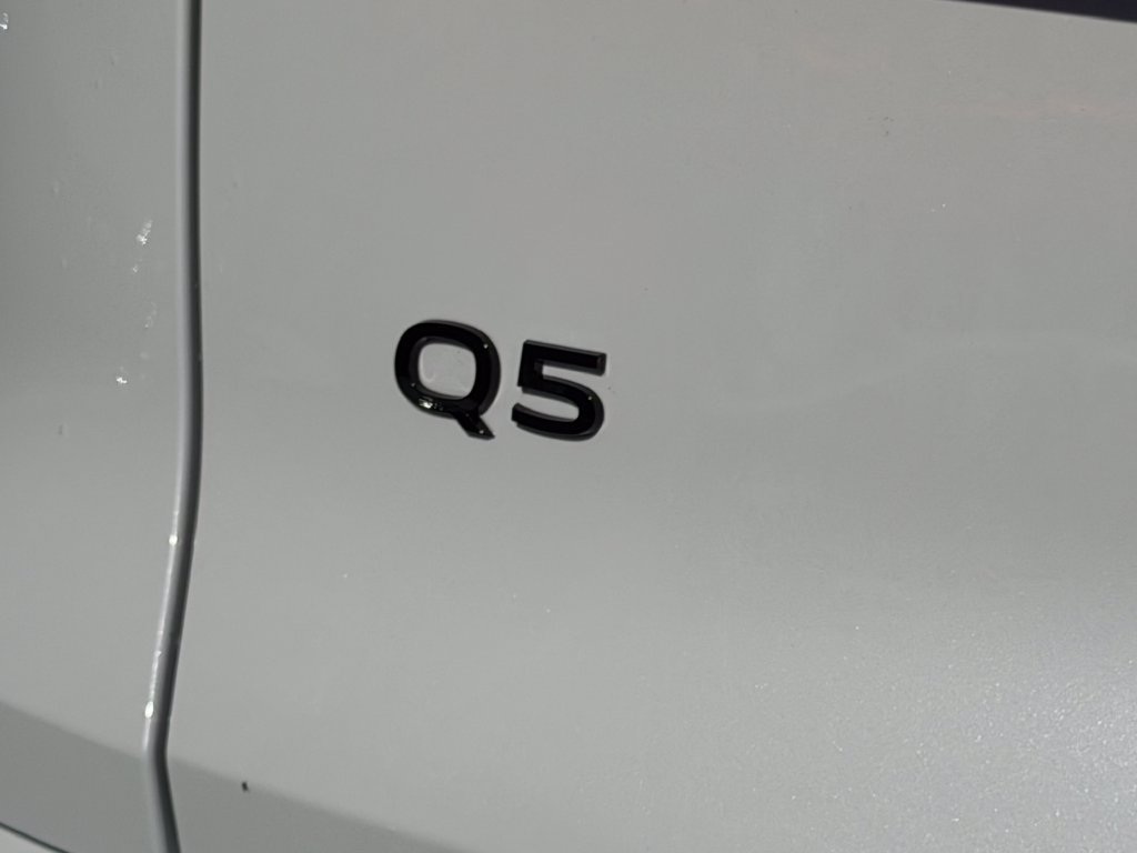 Used 2025 Audi Q5 Premium w/ Convenience Package AWD/4WD image 30