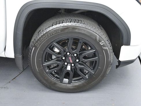 Used 2024 GMC Sierra 1500 Elevation w/ Preferred Package AWD/4WD image 33