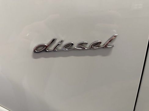Used 2014 Porsche Cayenne Diesel AWD/4WD image 38