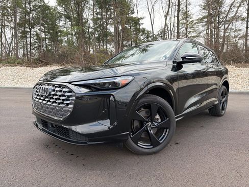 Certified 2025 Audi Q5 2.0T Premium Plus w/ Premium Plus image 1