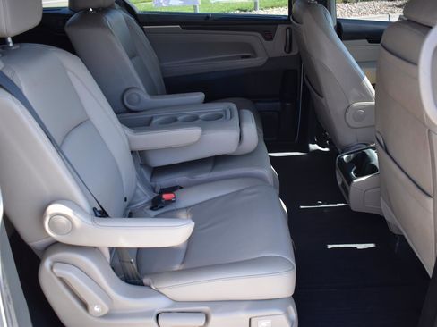 Used 2023 Honda Odyssey Touring image 15