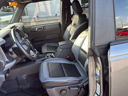 Used 2024 Ford Bronco Big Bend image 11