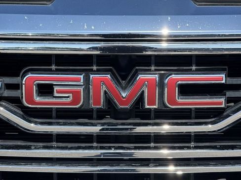 Used 2025 GMC Sierra 1500 SLT AWD/4WD image 31