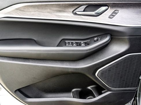 New 2025 Jeep Grand Cherokee L Limited w/ Black Appearance Package image 7