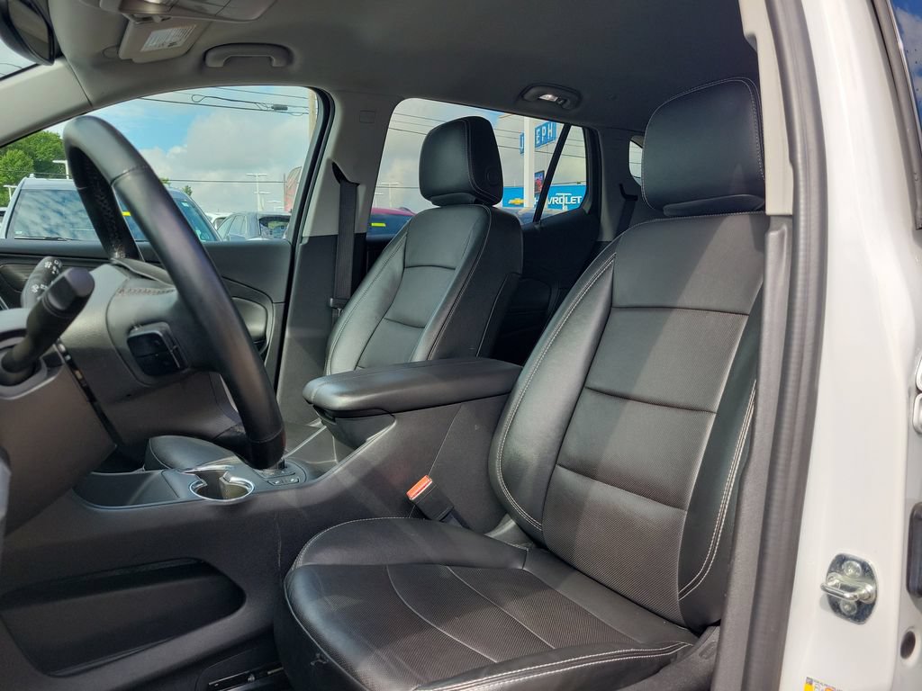 Used 2024 GMC Terrain SLT FWD image 17