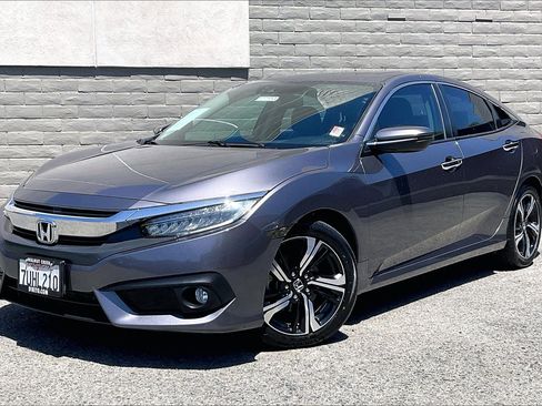 Used 2016 Honda Civic Touring image 12