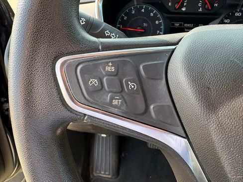 Used 2018 Chevrolet Equinox LS FWD image 12