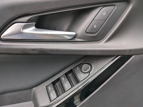 Used 2025 Chevrolet Equinox LT image 13