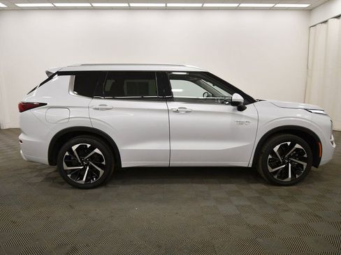 Used 2024 Mitsubishi Outlander SEL image 9