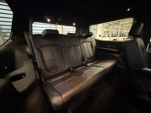 New 2026 Jeep Grand Wagoneer Limited AWD/4WD image 13