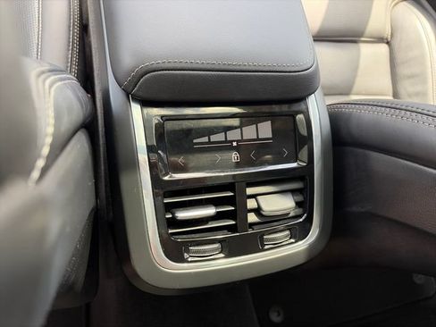 Used 2023 Volvo XC60 B5 Ultimate FWD image 15