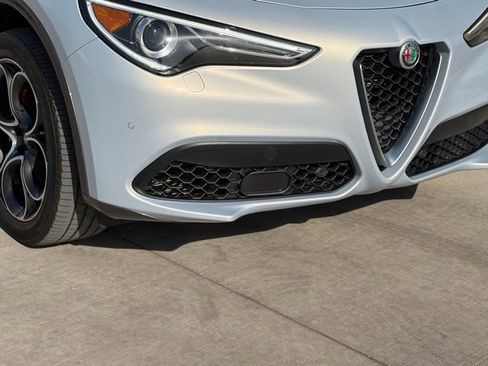 Used 2023 Alfa Romeo Stelvio Ti image 8