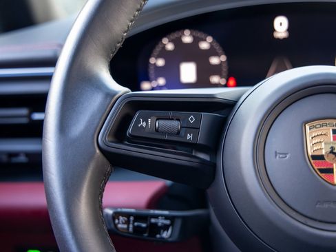 Certified 2024 Porsche Macan 4 Electric image 29