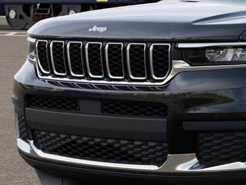 New 2026 Jeep Grand Cherokee L 4WD image 7