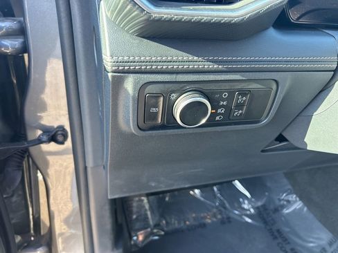 Used 2025 Ford Mustang Premium RWD image 29
