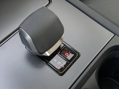 Certified 2025 Land Rover Discovery Sport S image 12