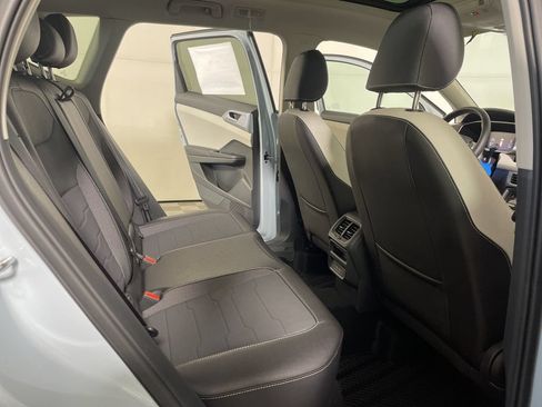 New 2026 Volkswagen Taos SE AWD/4WD image 22