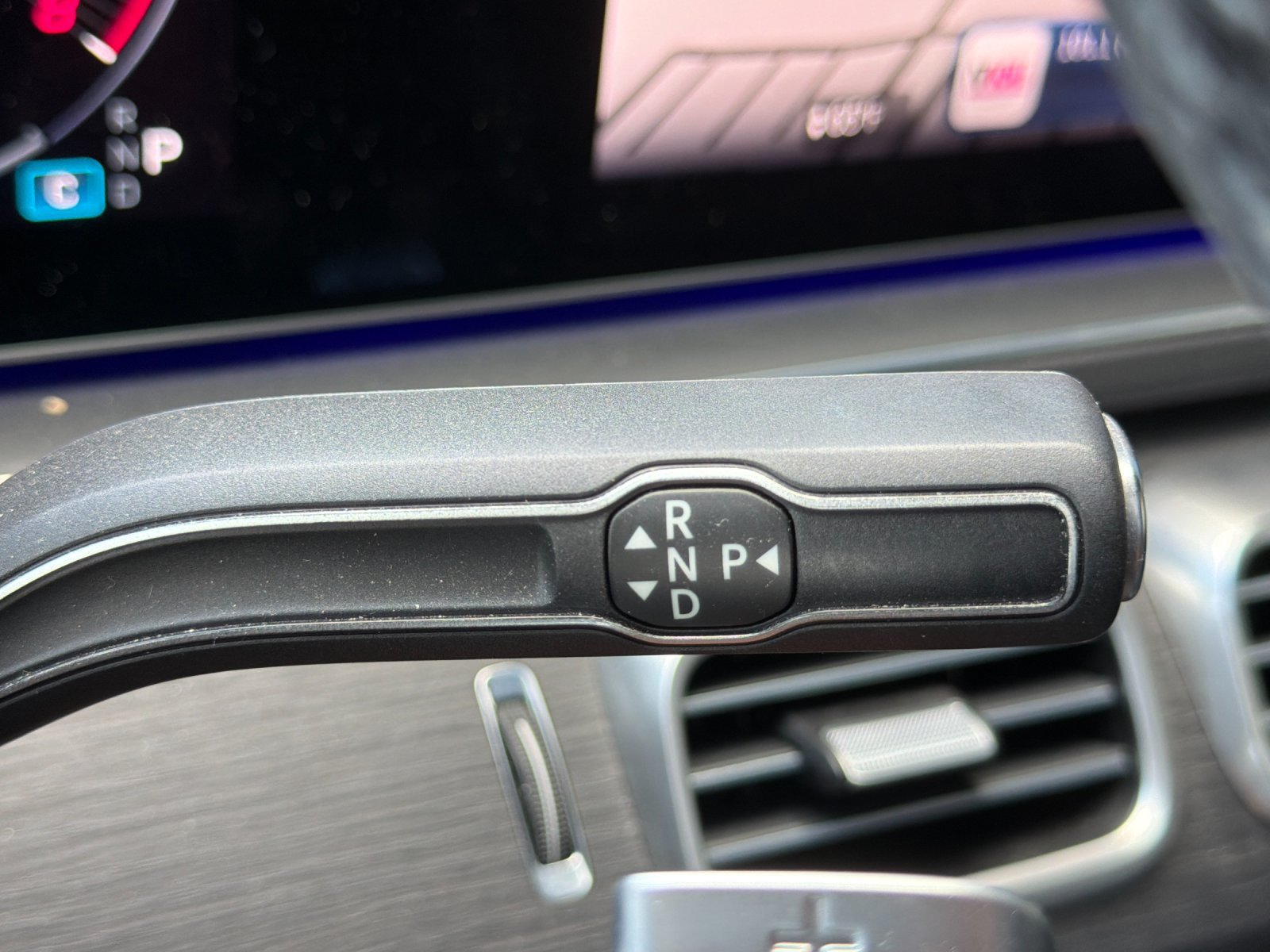 Used 2024 Mercedes-Benz GLS 450 4MATIC image 21