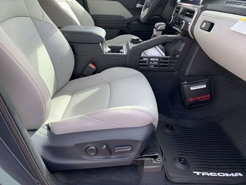 New 2025 Toyota Tacoma Limited AWD/4WD image 16
