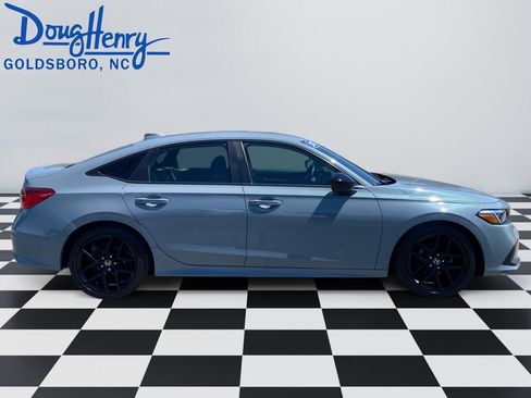 Used 2023 Honda Civic Sport image 6