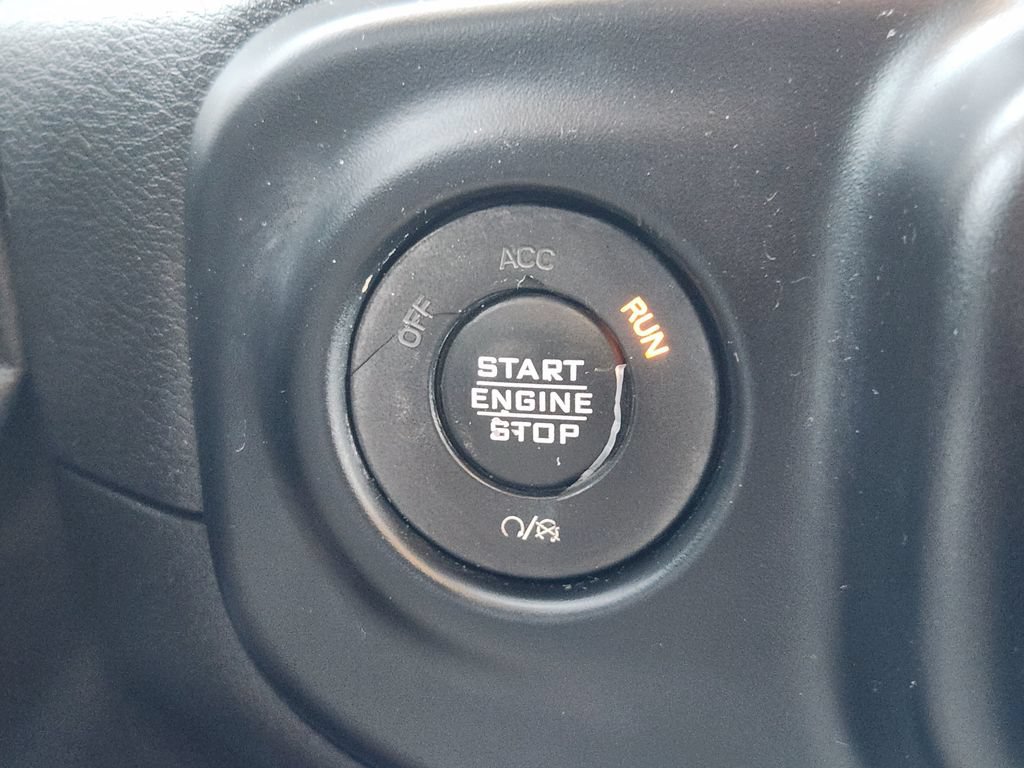 Used 2021 Jeep Wrangler Unlimited Sahara AWD/4WD image 21