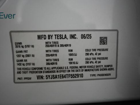 Used 2026 Tesla Model S Plaid AWD/4WD image 25
