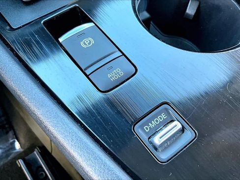 Used 2023 Nissan Rogue S image 31