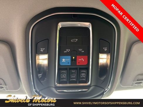 Used 2024 Jeep Grand Cherokee Limited w/ Trailer Tow Package image 19